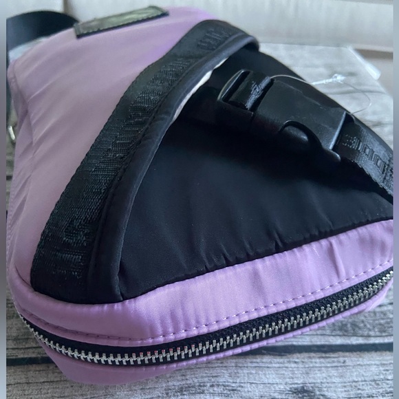 NWT! Steve Madden crossbody sling bag. - Picture 7 of 10